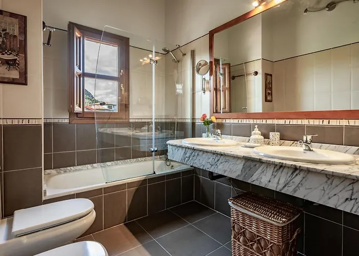 Casa Mariella En Linares, Ribadesella *